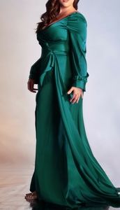 emerald green plus size